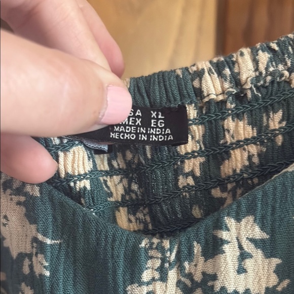 Black Tape Floral Green and Cream Maxi Dress - Picture 4 of 5